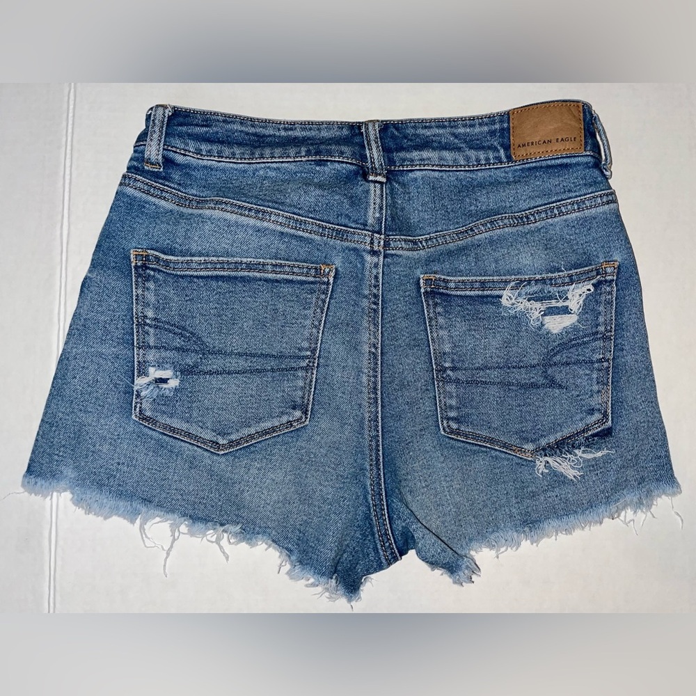 American Eagle MOM SHORT denim jean shorts distressed modesty Size 6 - Picture 2 of 4